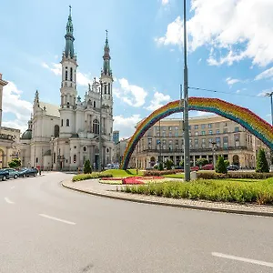 P&o Plac Zbawiciela , Warsaw Poland