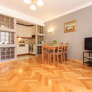 Szeroki Dunaj , Warsaw Poland